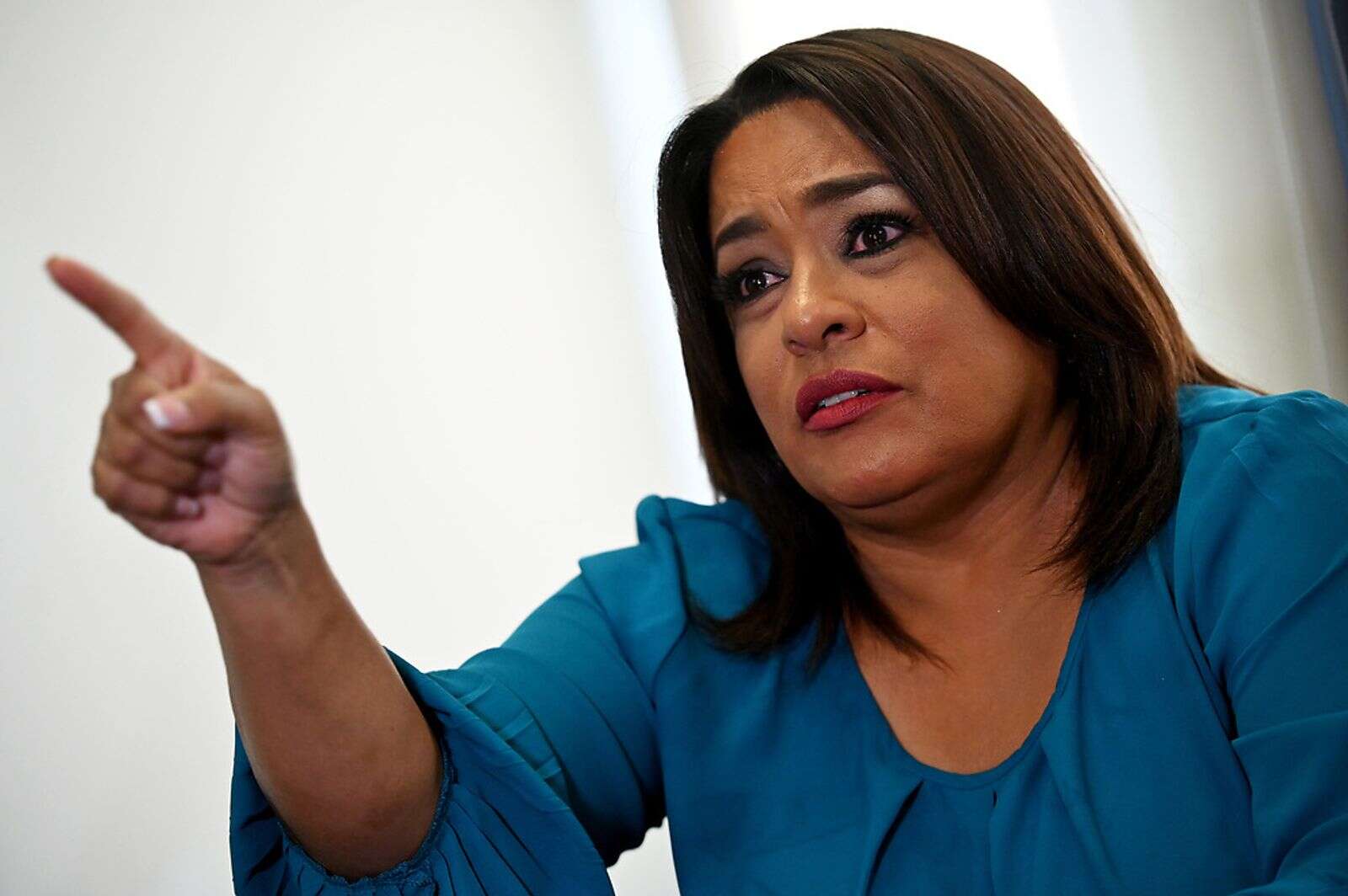 Aparece Tata Charbonier tras su arresto, dice enfrentará el proceso